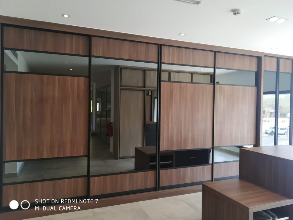 hettich-hafele-salice-aristo-godrej-saint-gobain-lacquer-glass-wardrobe-designs-dealers-manufacturers-in-gurgaon-gurugram-india